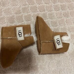 Baby Uggs 6-12mo